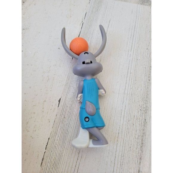 Bugs Bunny McDonald's 2022 tune squad space jam toy - Picture 4 of 6